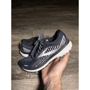 Women’s Size 6 Brook Ghost 13 Running Shoe